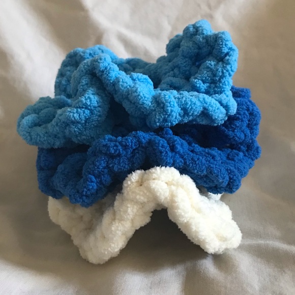 The Ocean Waves Collection - Picture 2 of 3